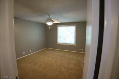 306 Deepwood Drive, Wadsworth, OH 44281 - Photo 20