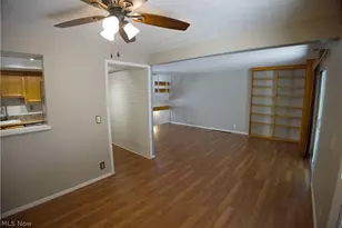 306 Deepwood Dr, Wadsworth, OH 44281 - Photo 12