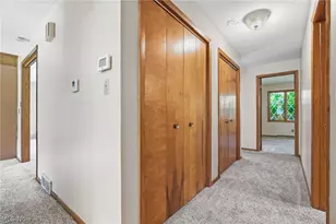 1129 Oak Tree Rd, Akron, OH 44320 - Photo 16