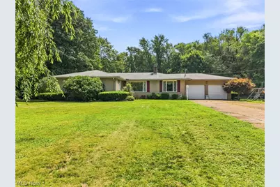1129 Oak Tree Road, Akron, OH 44320 - Photo 1