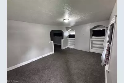 11205 Continental Avenue, Loveland, OH 44104 - Photo 4