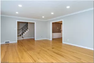 2685 Rocklyn Rd, Huber Heights, OH 44122 - Photo 4