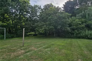 429 S Amboy Rd, Conneaut, OH 44030 - Photo 4
