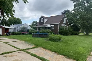 800 Tenney Ave, Campbell, OH 44405 - Photo 2