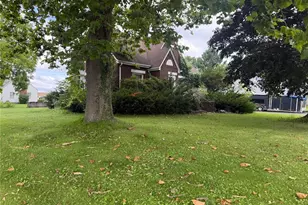 800 Tenney Ave, Campbell, OH 44405 - Photo 12
