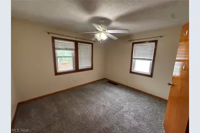 2636 Hollywood Boulevard, Steubenville, OH 43952 - Photo 6