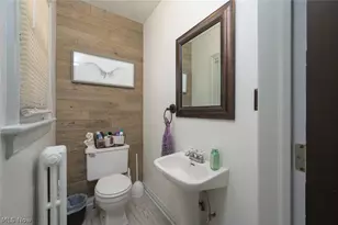 228 Kenwick Dr, Akron, OH 44313 - Photo 16