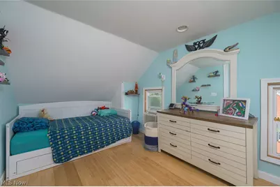 228 Kenwick Drive, Akron, OH 44313 - Photo 32