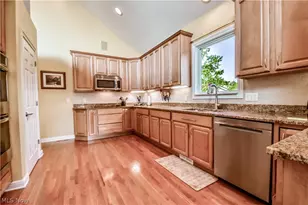 6960 Sturbridge Dr, Concord Twp, OH 44077 - Photo 4