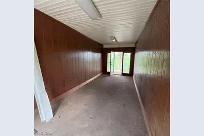 57380 Hospital Road, Bellaire, OH 43906 - Photo 8