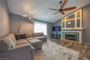 10082 Timothy Ln, Twinsburg, OH 44087 - Photo 8