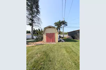 1409 Opal Street, Louisville, OH 44641 - Photo 6