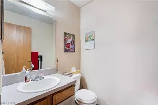 1724 Overland Ave, Youngstown, OH 44511 - Photo 10