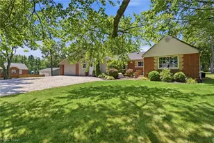 1846 Edwards Dr, Akron, OH 44306 - Photo 4