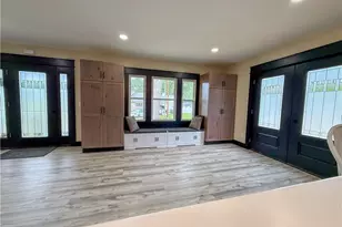 105 E Vermont Ave, Sebring, OH 44672 - Photo 8