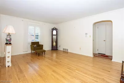 127 S Pleasant Street, Loudonville, OH 44842 - Photo 2