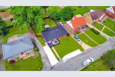 145 Pembroke Road, Steubenville, OH 43953 - Photo 4