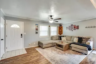 2538 Royal County Down, Uniontown, OH 44685 - Photo 6