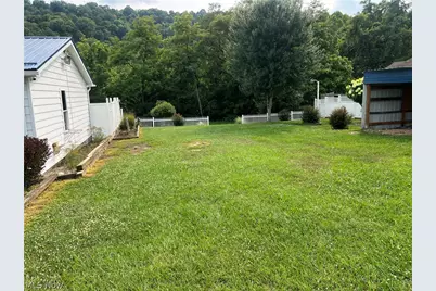 55558 Merrit Row, Bellaire, OH 43906 - Photo 10