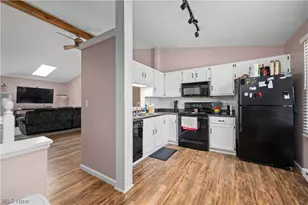 5350 Cody Trail, Brunswick, OH 44212 - Photo 4