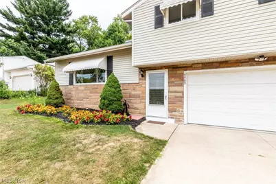 9909 Cynthia Drive, Twinsburg, OH 44087 - Photo 2