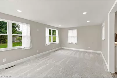 935 Blossom Lane, Zanesville, OH 43701 - Photo 12