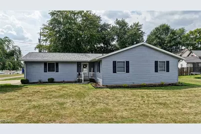 328 10th Street NW, New Philadelphia, OH 44663 - Photo 1