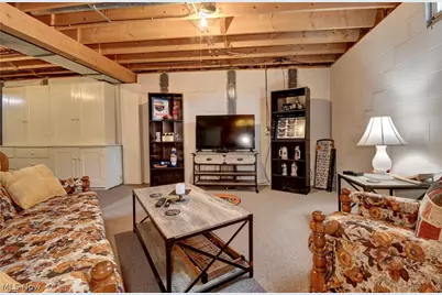 328 10th Street NW, New Philadelphia, OH 44663 - Photo 24
