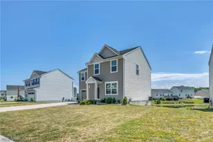 489 Regina Dr, Painesville Twp, OH 44077 - Photo 2