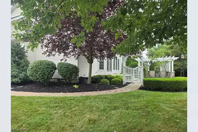 1200 Cherokee Path, Vermilion, OH 44089 - Photo 6
