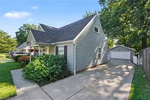 1881 Hanover St, Cuyahoga Falls, OH 44221 - Photo 2