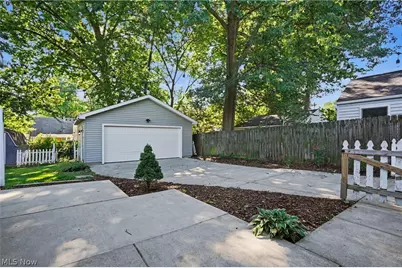 1881 Hanover Street, Cuyahoga Falls, OH 44221 - Photo 32