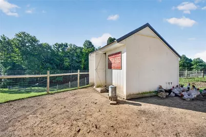 25601 Ridge Road, West Chester, OH 44625 - Photo 26