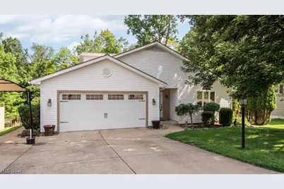 205 Treehouse Lane, Zanesville, OH 43701 - Photo 2
