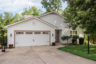 205 Treehouse Ln, Zanesville, OH 43701 - Photo 2