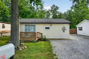 5158 University Dr, Geneva, OH 44041 - Photo 2