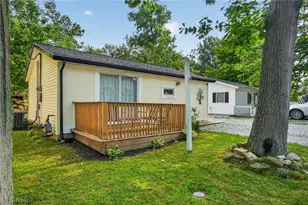 5158 University Dr, Geneva, OH 44041 - Photo 4