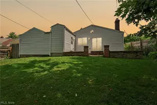 1666 Thornapple Ave, Akron, OH 44301 - Photo 16
