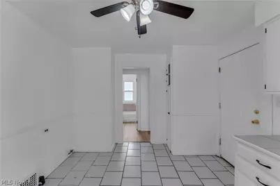 382 E 161st Street #2/UP, Loveland, OH 44110 - Photo 8