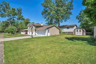 4425 Queen Anne Ave, Lorain, OH 44052 - Photo 4