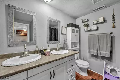 4425 Queen Anne Avenue, Lorain, OH 44052 - Photo 22