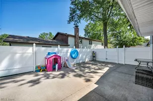 4425 Queen Anne Ave, Lorain, OH 44052 - Photo 8