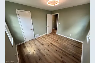 8314 Vineyard Avenue, Loveland, OH 44105 - Photo 18