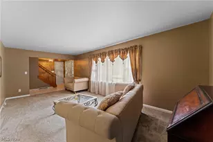 178 Shorehaven Dr, Boardman, OH 44512 - Photo 4