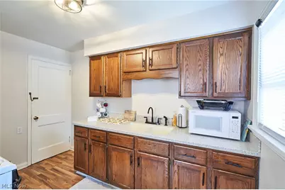 2007 31st Street NW, Canton, OH 44709 - Photo 8