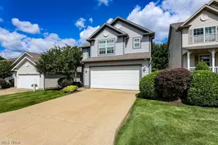5281 Deer Trace Dr, Kent, OH 44240 - Photo 2