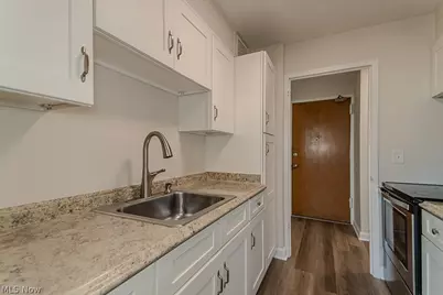 11850 Edgewater Drive #1002, Oakwood, OH 44107 - Photo 12