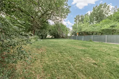 7902 Melrose Avenue, Loveland, OH 44103 - Photo 6