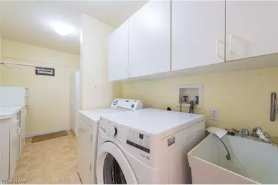 8222 Cyrus Lane, Northfield, OH 44067 - Photo 28