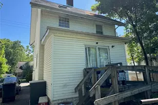 899 Lawton St, Akron, OH 44320 - Photo 2